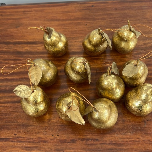 Gold foiled pear ornament - Picture 3 of 11